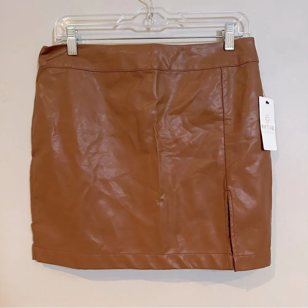 Mable Faux Leather Vegan Camel Mini Skirt Women's Size‎ Large Front Slit NWT